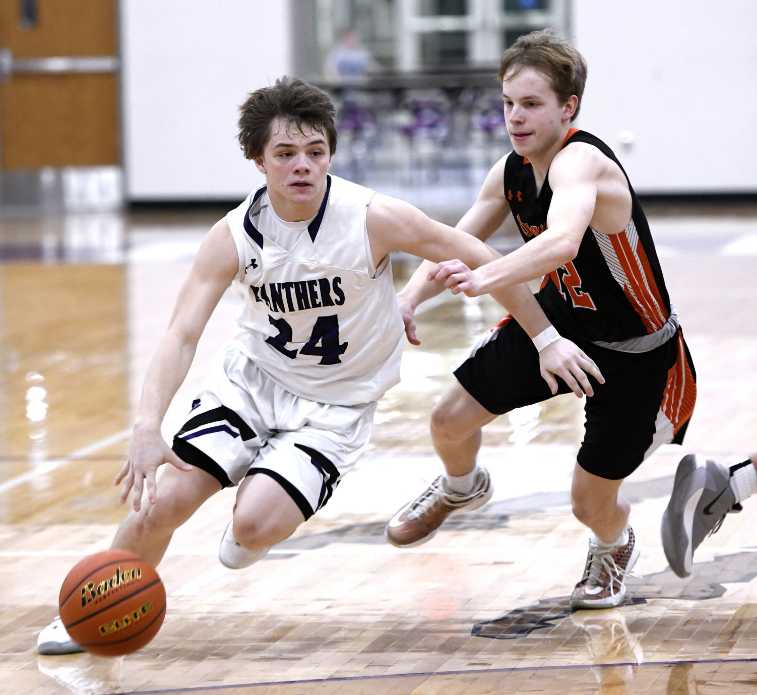 Dakota Valley hosts Dell Rapids
